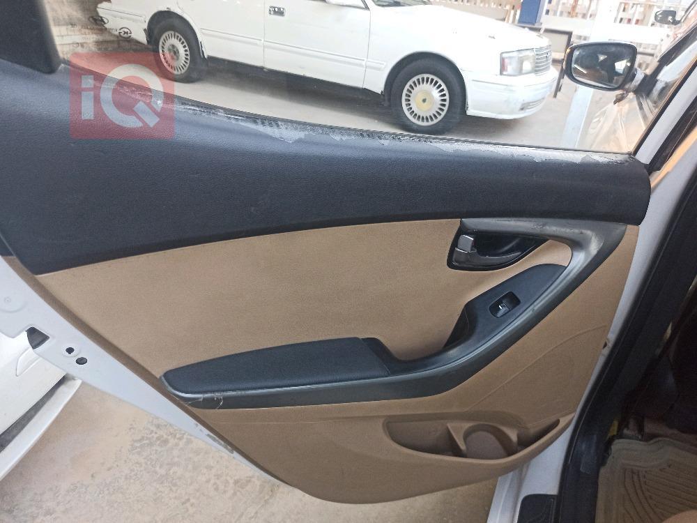 هیوندای ئەلەنترا